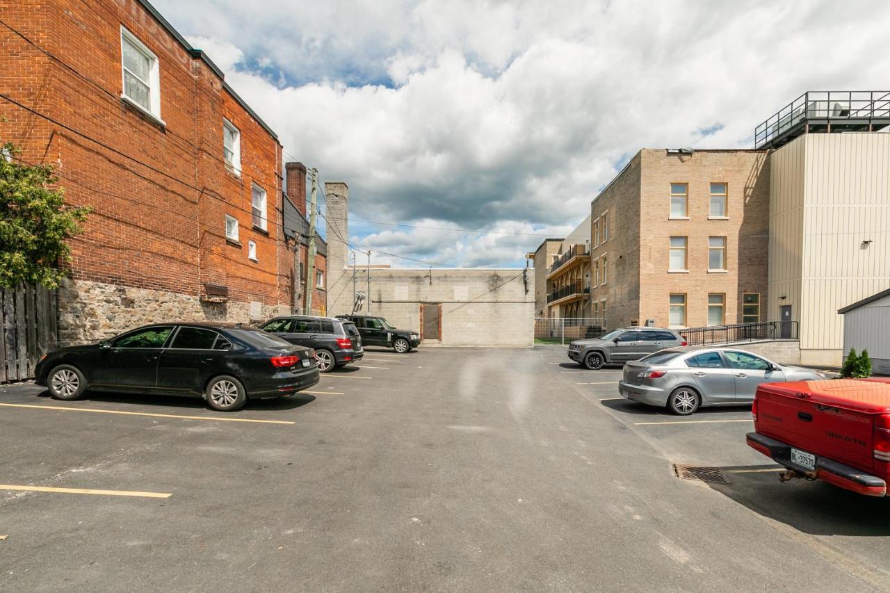 Luxury Rideau Apartments By Globalstay スミスス・フォールズ エクステリア 写真