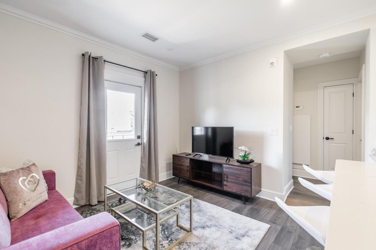 Luxury Rideau Apartments By Globalstay スミスス・フォールズ エクステリア 写真