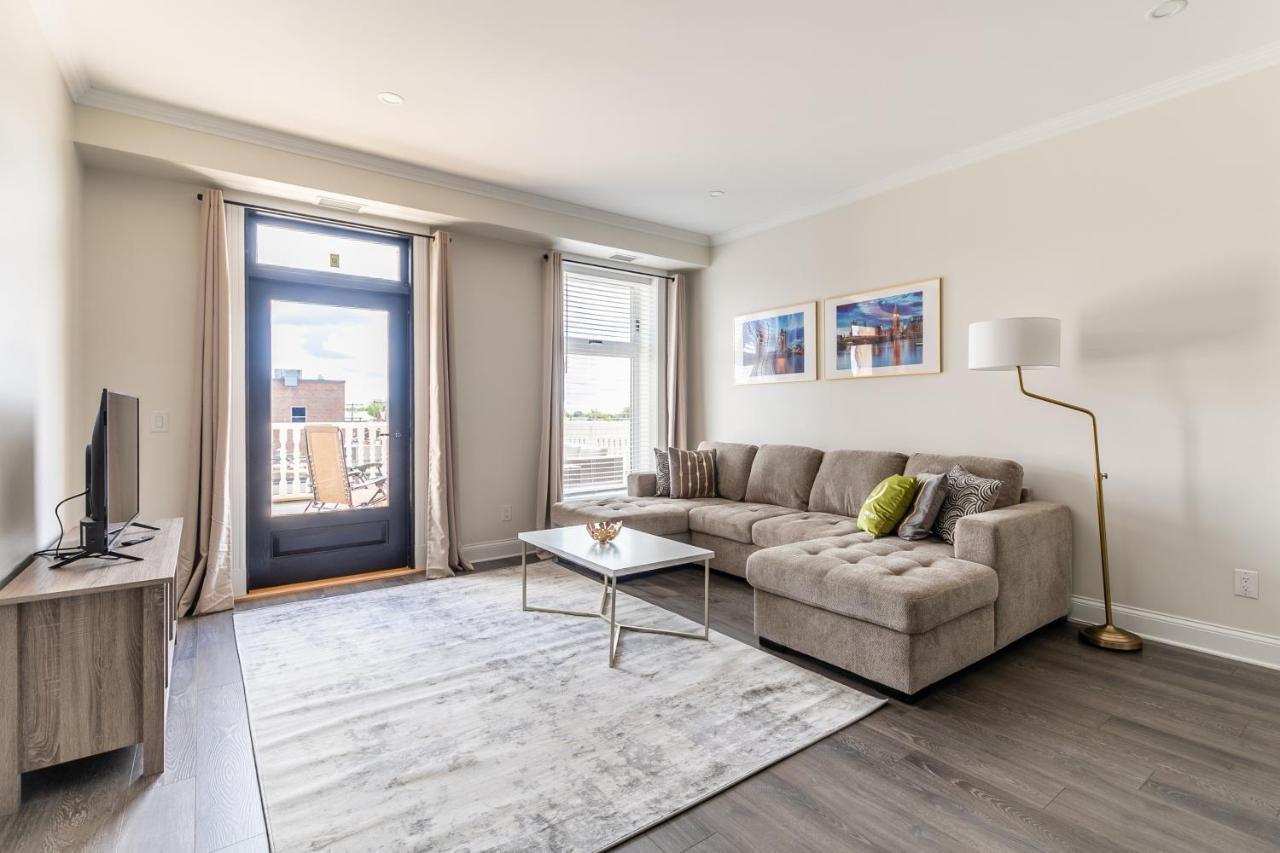 Luxury Rideau Apartments By Globalstay スミスス・フォールズ エクステリア 写真