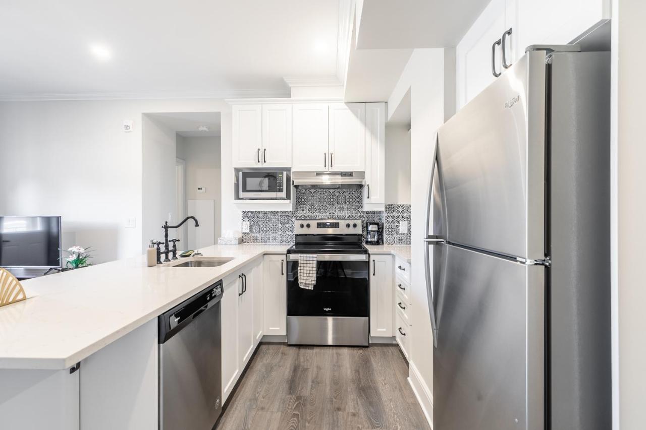 Luxury Rideau Apartments By Globalstay スミスス・フォールズ エクステリア 写真