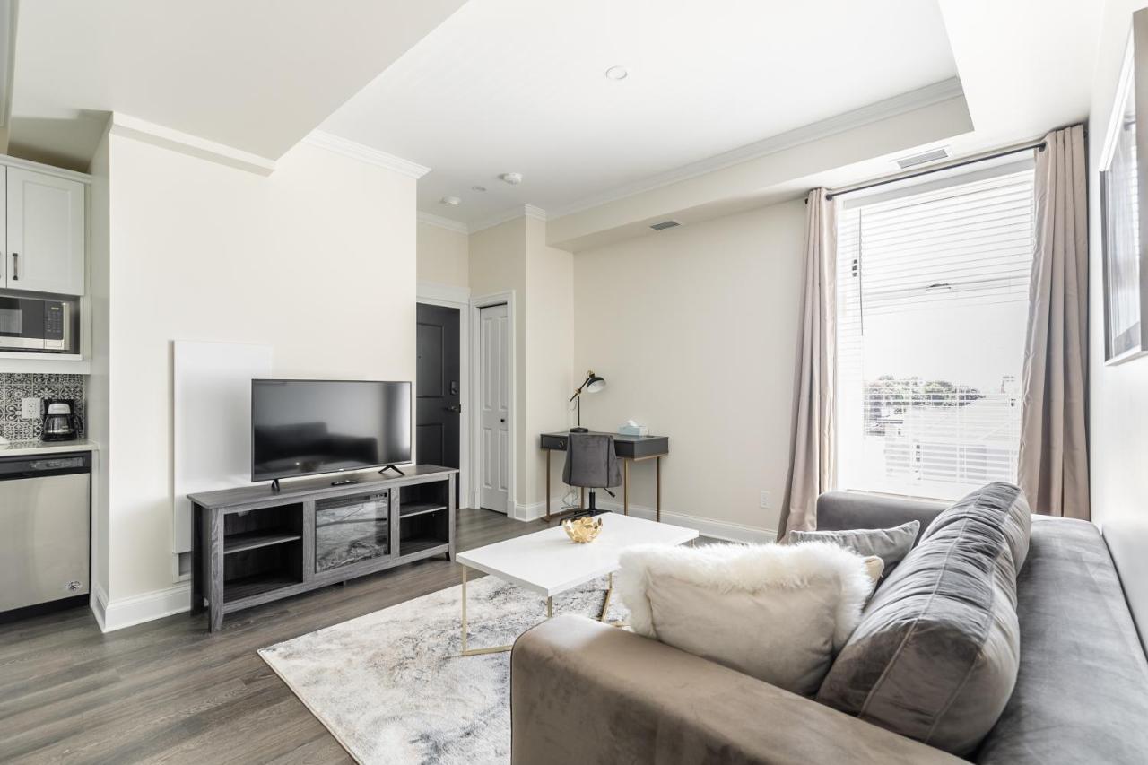 Luxury Rideau Apartments By Globalstay スミスス・フォールズ エクステリア 写真