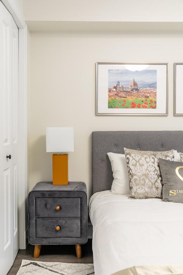 Luxury Rideau Apartments By Globalstay スミスス・フォールズ エクステリア 写真